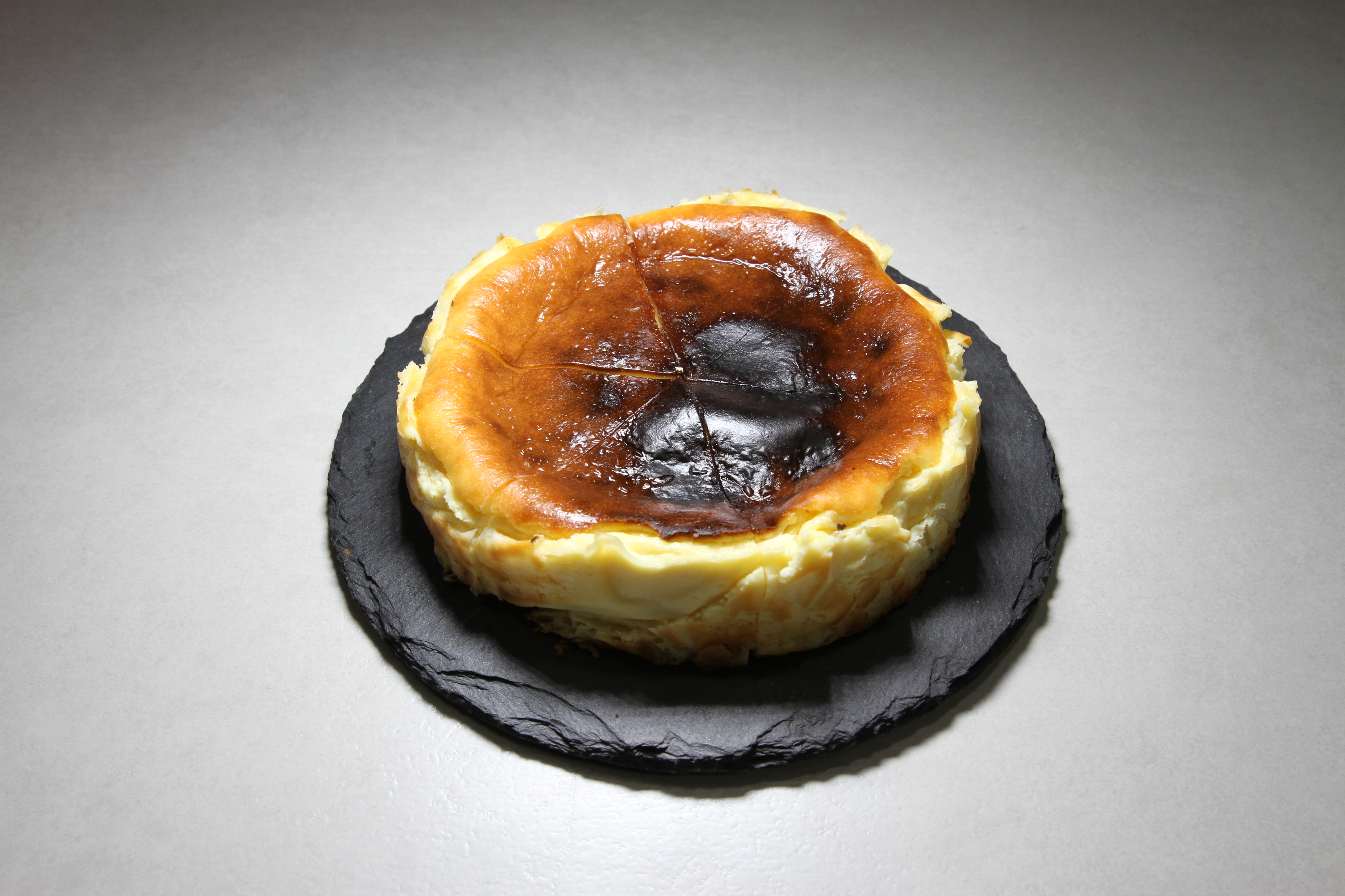 バスクチーズケーキ