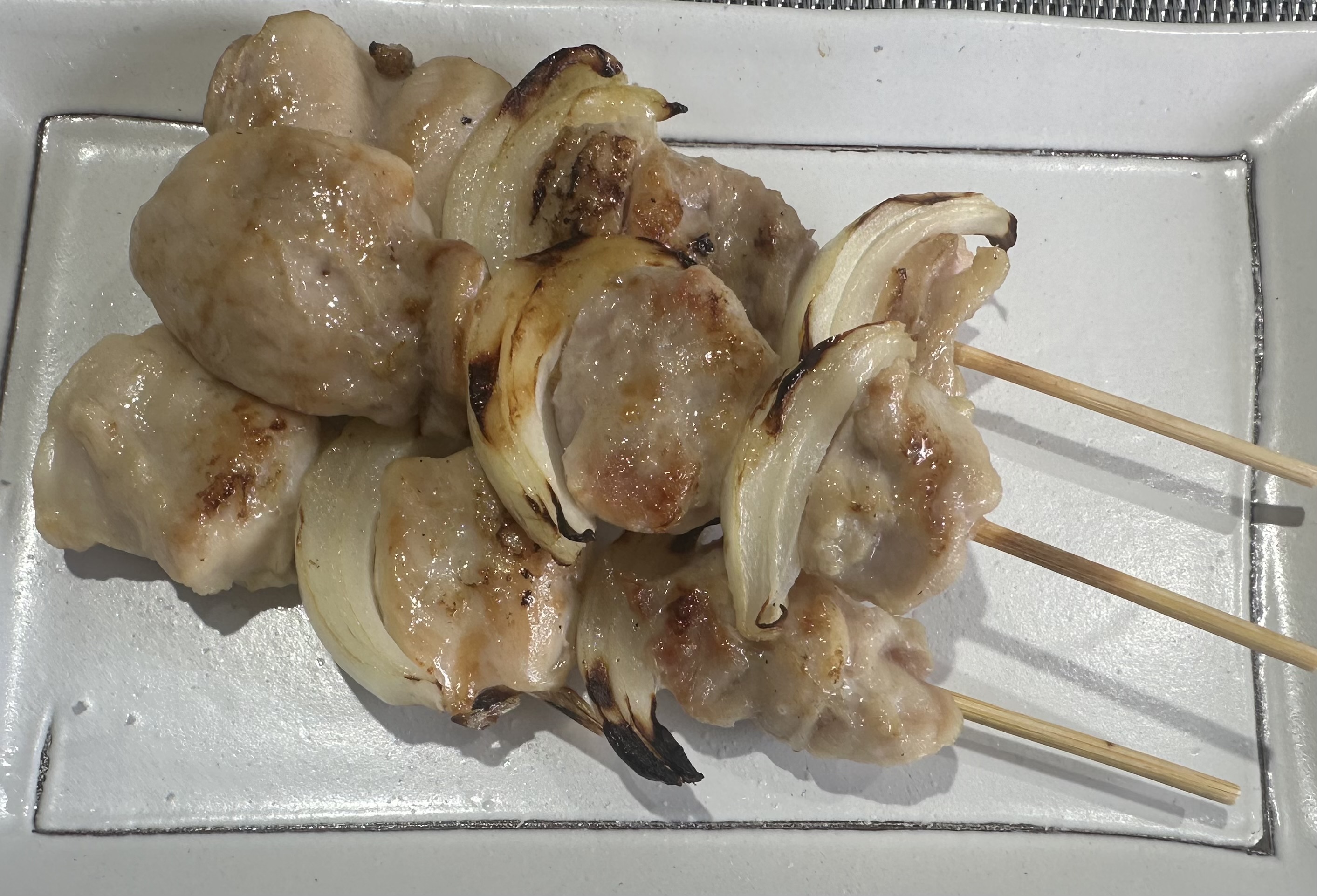 鳥串、豚串、フランクフルト、やきとり丼