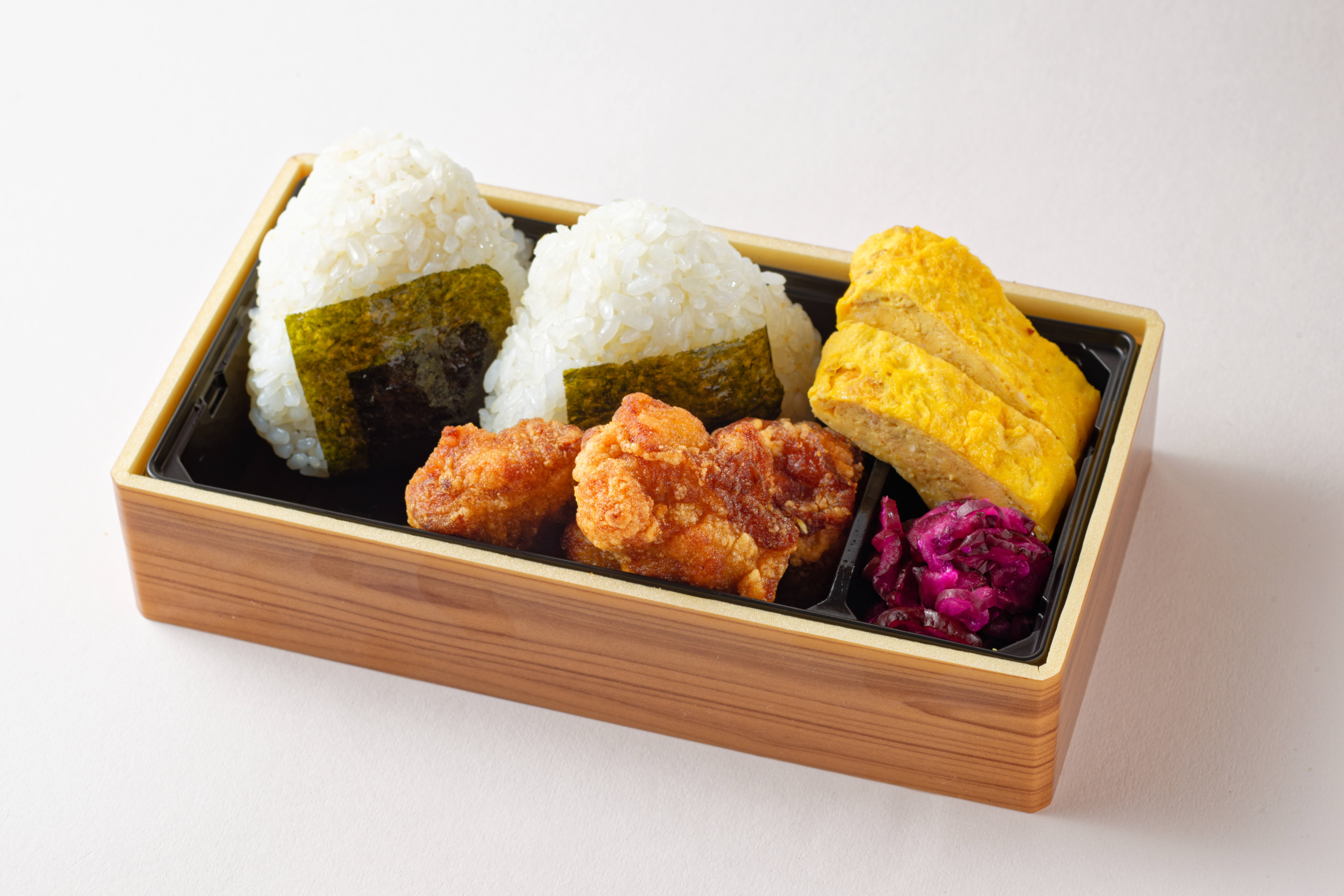 漆の御結び弁当